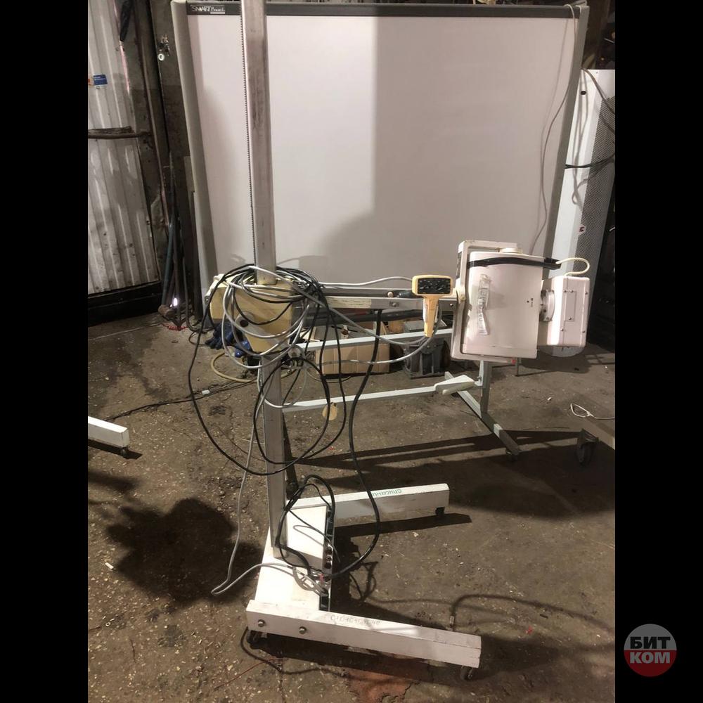 Аппарат рентгеновский переносной 10Л6-01. На запчасти или восстановление.